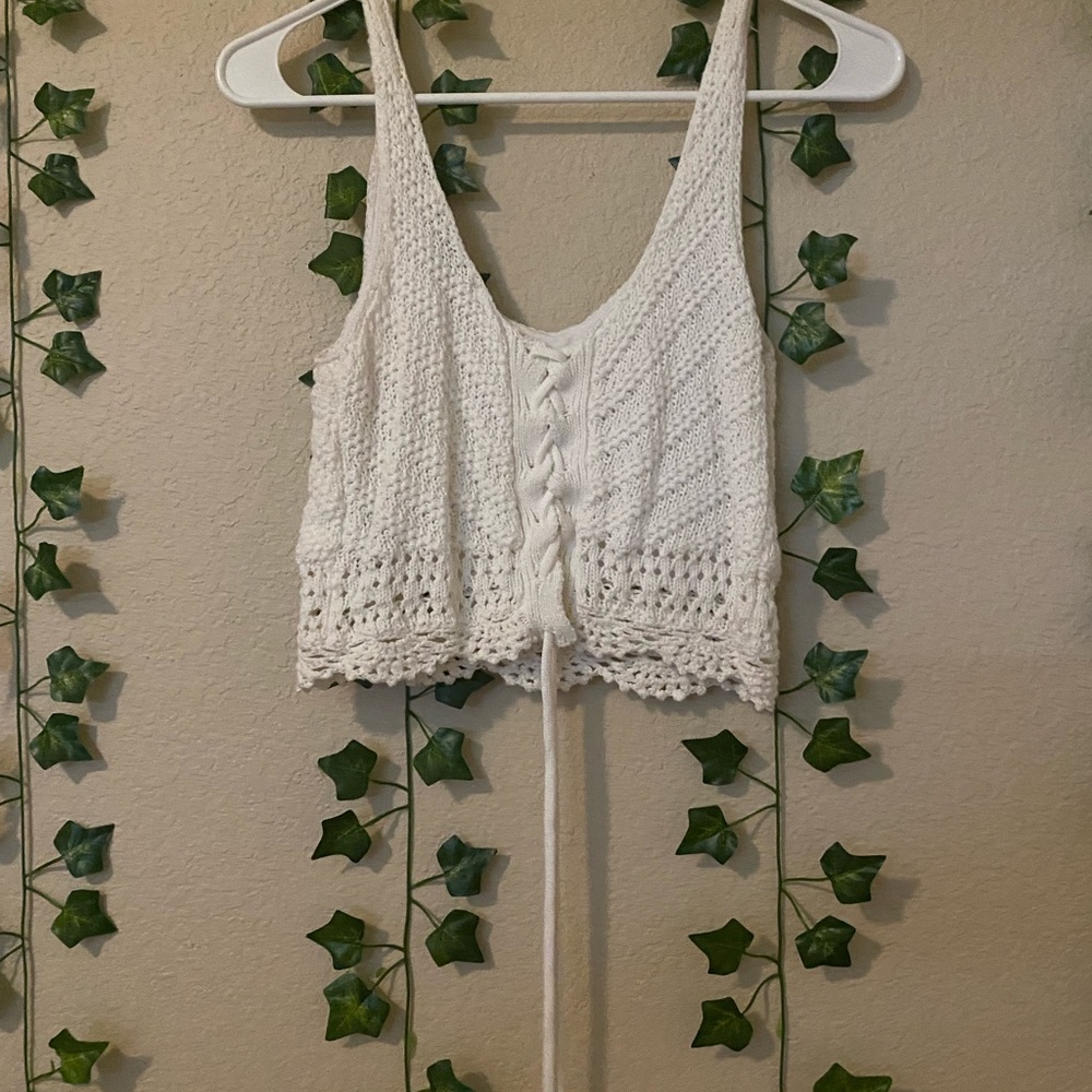 White tie top super cute